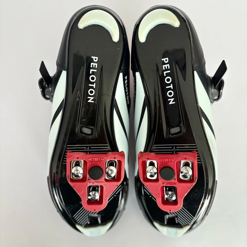 Peloton Shoes Size 44 cycling bike machine shoes Men’s size 10.5 Women’s 12 - Picture 4 of 9